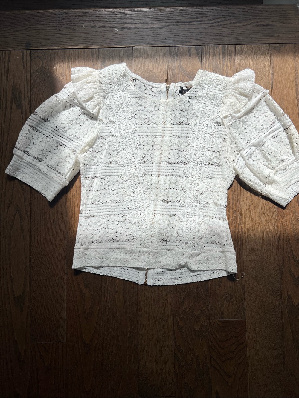 QED London White Lace Puff-Sleeve Blouse